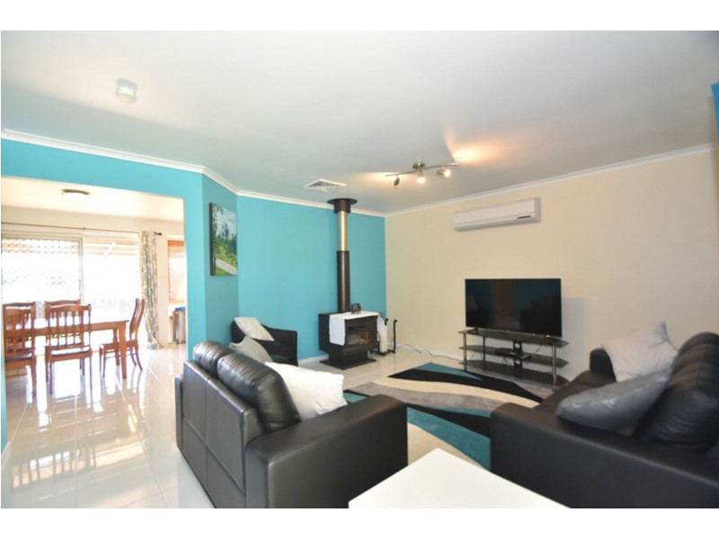 37 Champagne Crescent, Wilsonton Heights QLD 4350