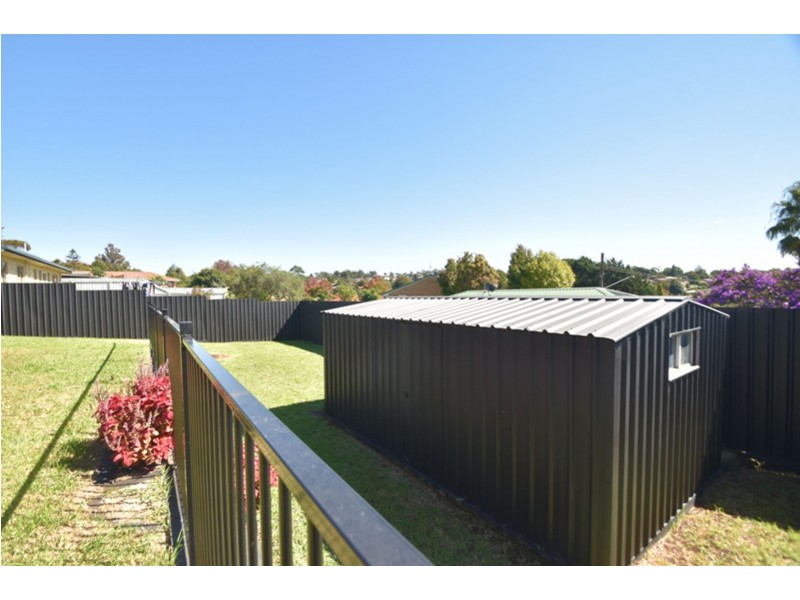 37 Champagne Crescent, Wilsonton Heights QLD 4350