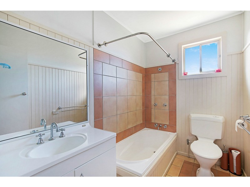 20 Dalgleish Street, South Toowoomba QLD 4350