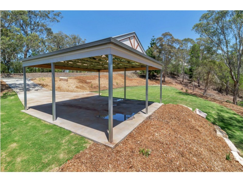 14 Vayro Road, Blue Mountain Heights QLD 4350