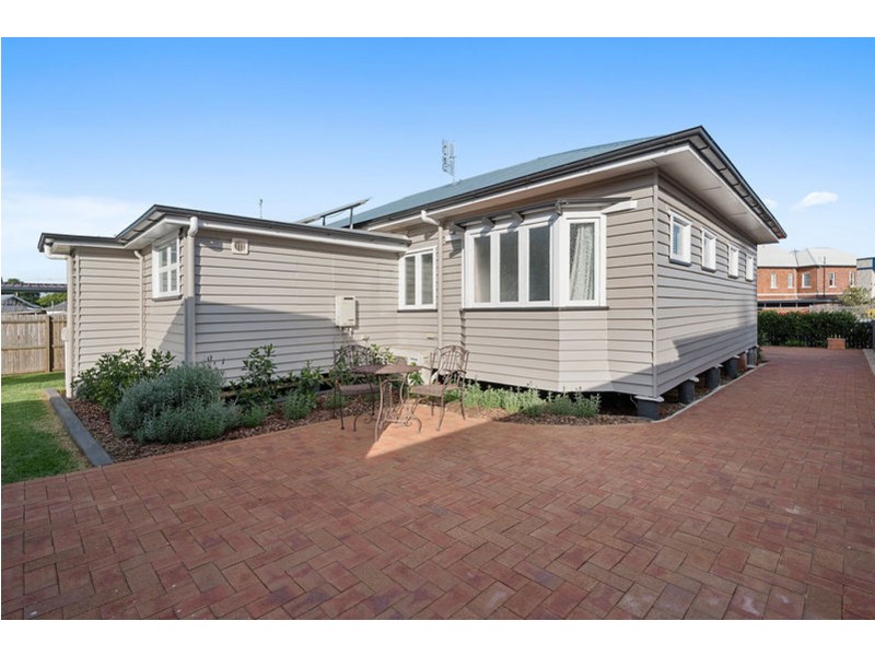 343 Margaret Street, Newtown QLD 4350