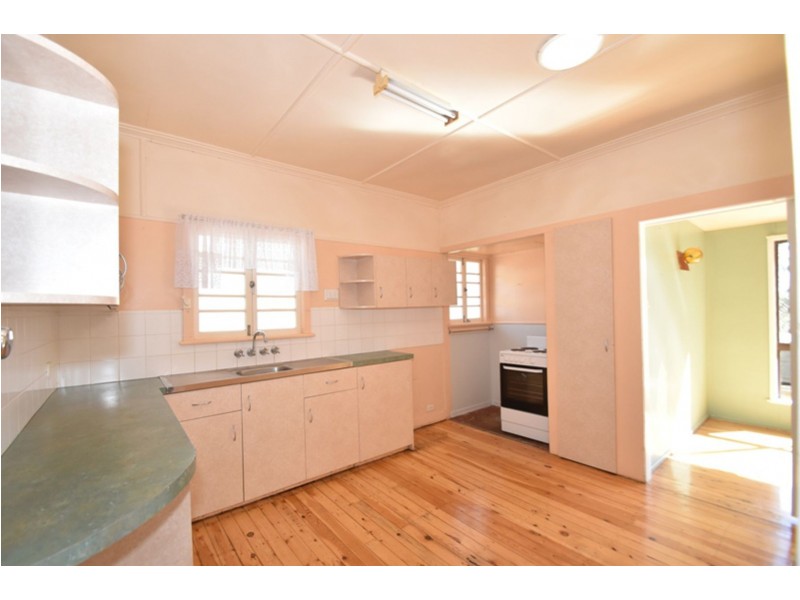 19 Garde Street, Centenary Heights QLD 4350