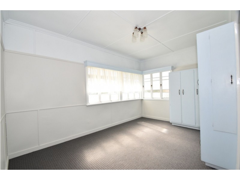 19 Garde Street, Centenary Heights QLD 4350