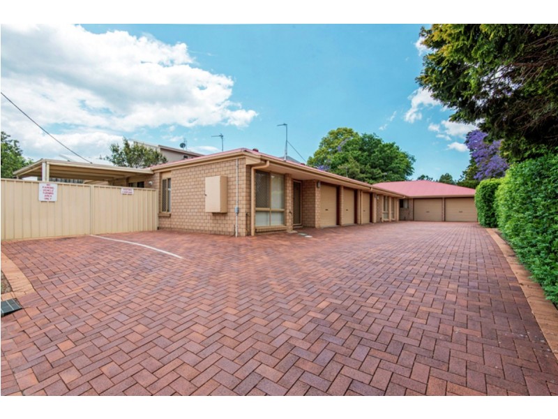 2/10 Cohoe Street, East Toowoomba QLD 4350