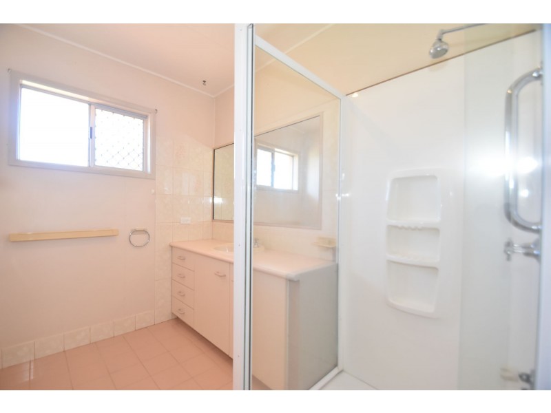 25 Paradise Street, Harristown QLD 4350