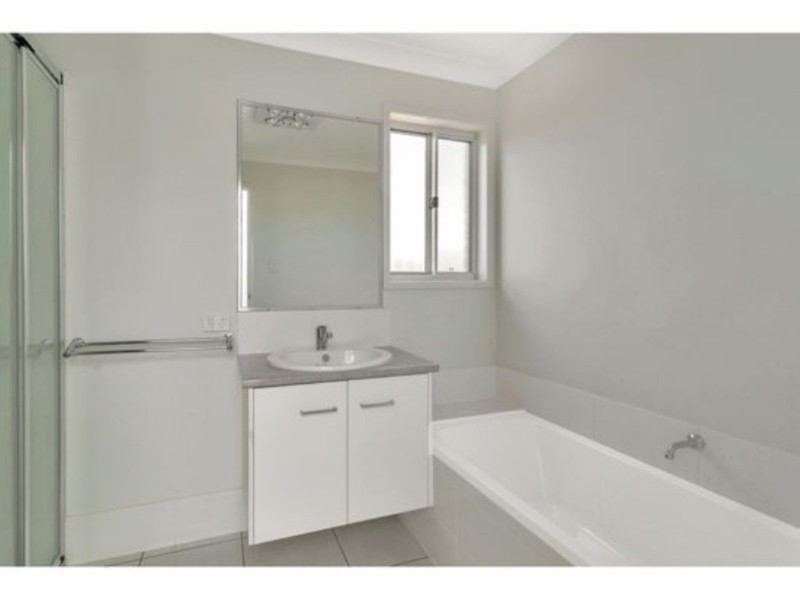 2/40 Isaac Street, North Toowoomba QLD 4350