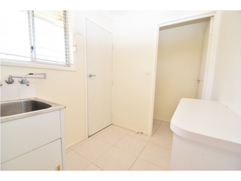 2/24 Chopin Street, Rockville QLD 4350