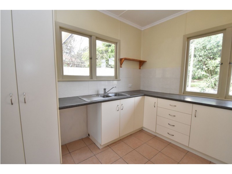 4 Perry Street, Harlaxton QLD 4350