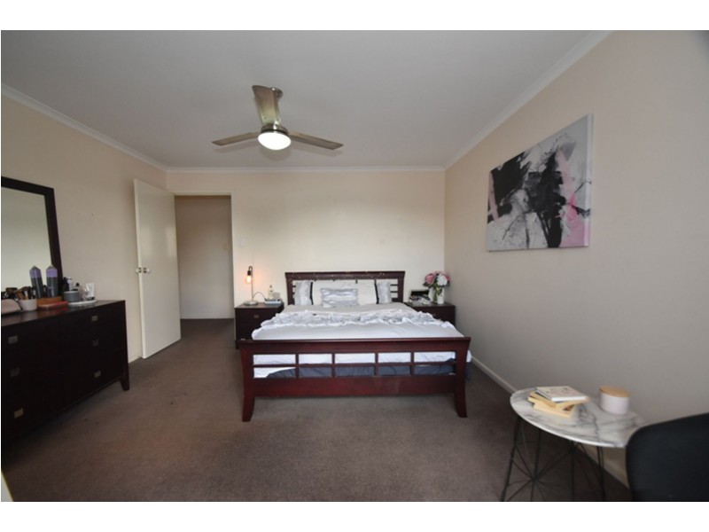 2/19a Gladstone Street, Newtown QLD 4350