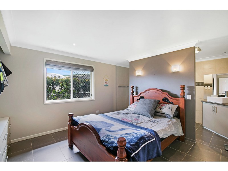 22 Schloss Court, Westbrook QLD 4350