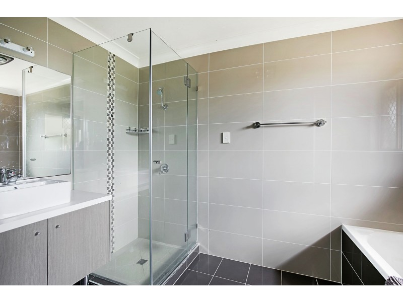 22 Schloss Court, Westbrook QLD 4350