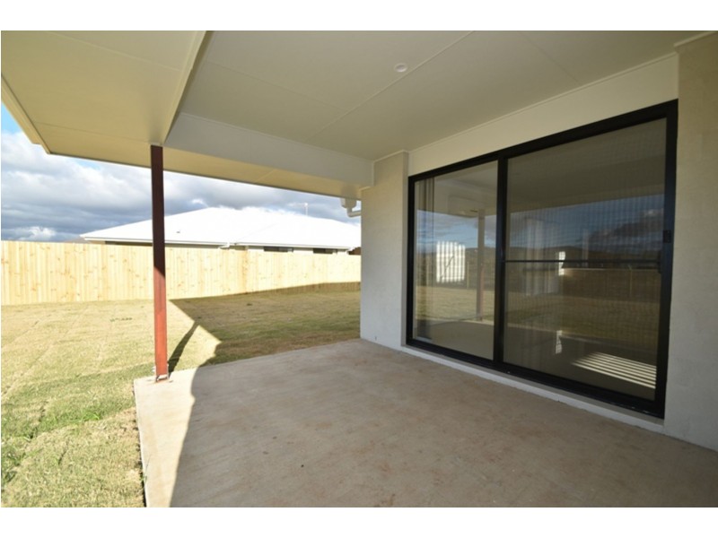 39 Mia Street, Wyreema QLD 4352