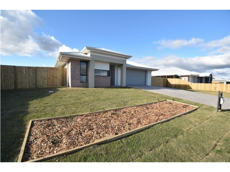 39 Mia Street, Wyreema QLD 4352