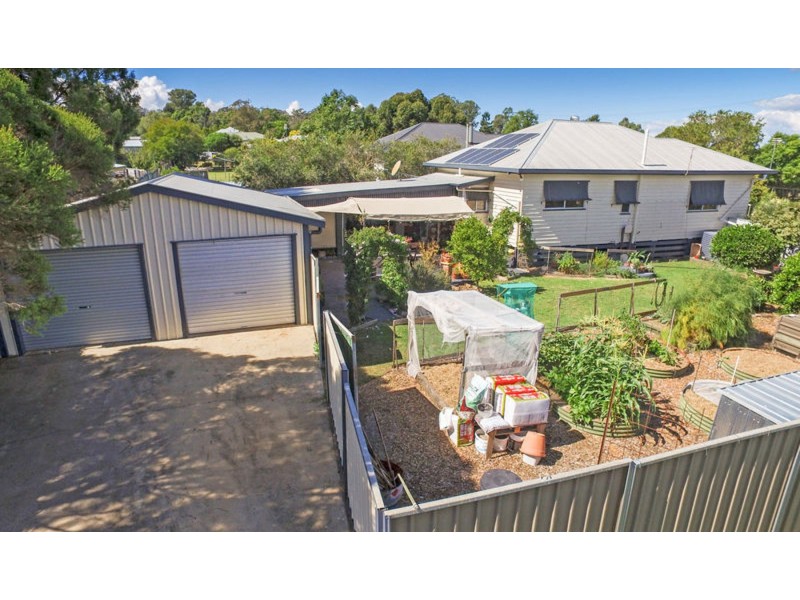 19 Victoria Street, Goombungee QLD 4354