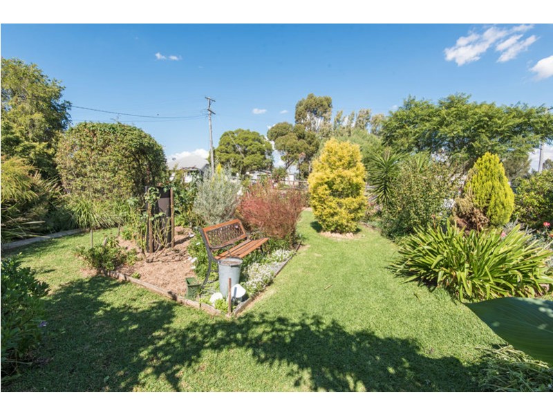 19 Victoria Street, Goombungee QLD 4354