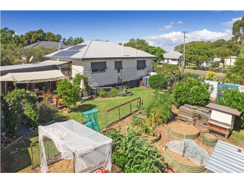 19 Victoria Street, Goombungee QLD 4354