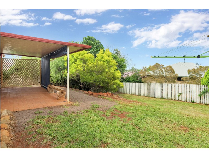 11 Elizabeth Kenny Court, Harristown QLD 4350