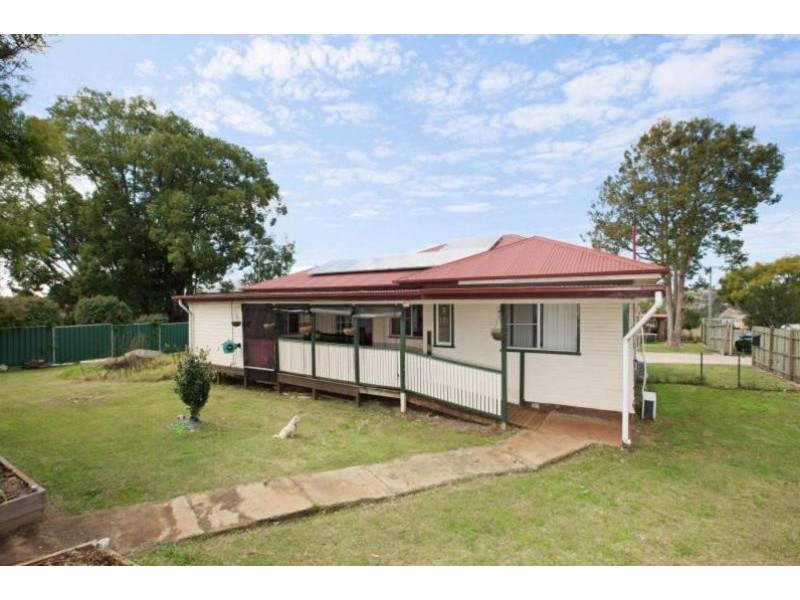 230 West Street, South Toowoomba QLD 4350