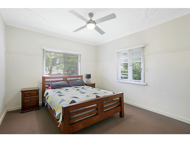 27 Hursley Road, Newtown QLD 4350