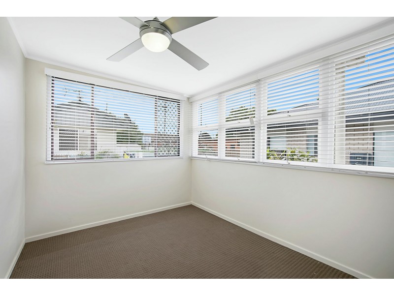 27 Hursley Road, Newtown QLD 4350