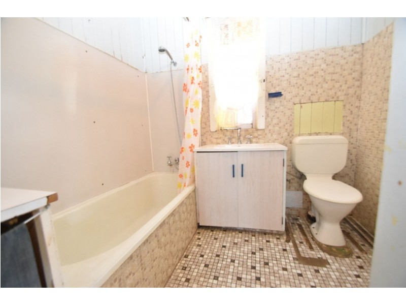 9 William Street, East Toowoomba QLD 4350