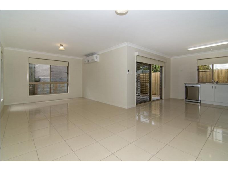 2/82b Long Street, Rangeville QLD 4350