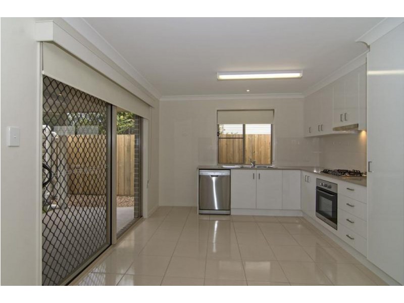 2/82b Long Street, Rangeville QLD 4350