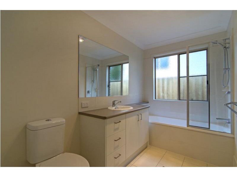 2/82b Long Street, Rangeville QLD 4350
