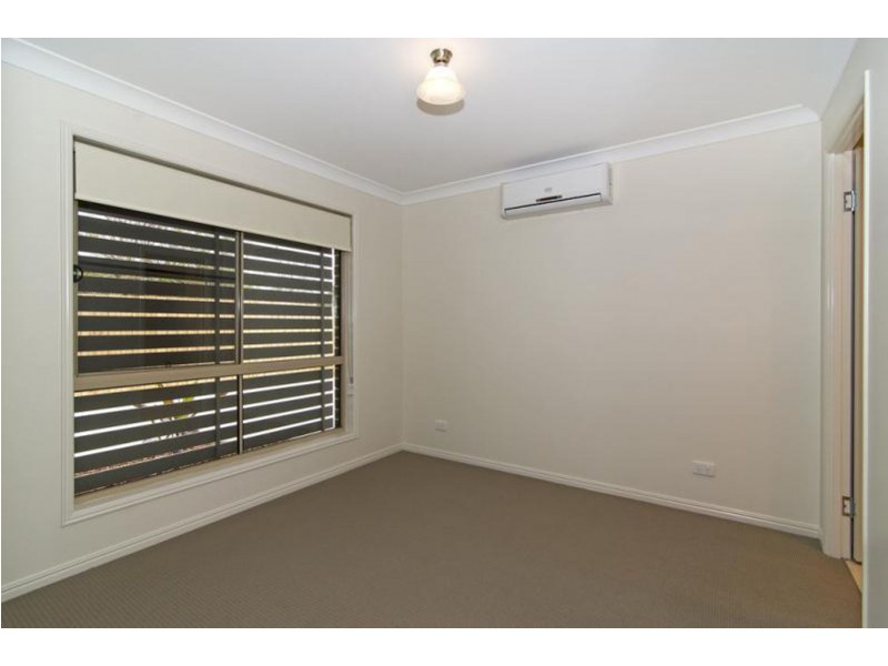 2/82b Long Street, Rangeville QLD 4350