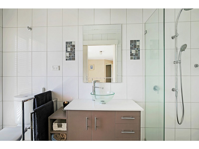 18 Satinwood Court, Glenvale QLD 4350