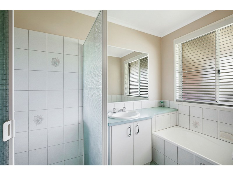 18 Satinwood Court, Glenvale QLD 4350