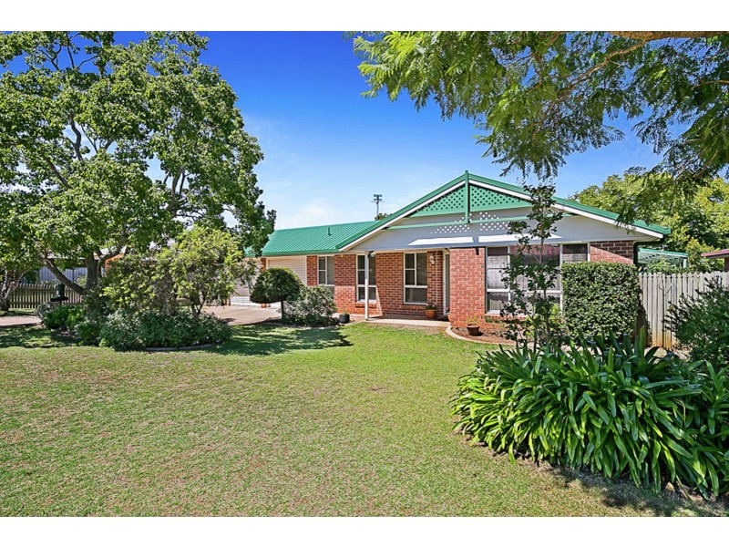 18 Satinwood Court, Glenvale QLD 4350