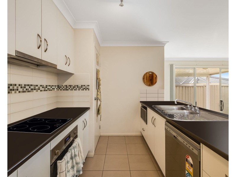 3/3B Gladstone Street, Newtown QLD 4350