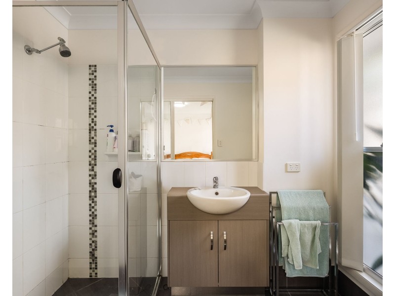 3/3B Gladstone Street, Newtown QLD 4350