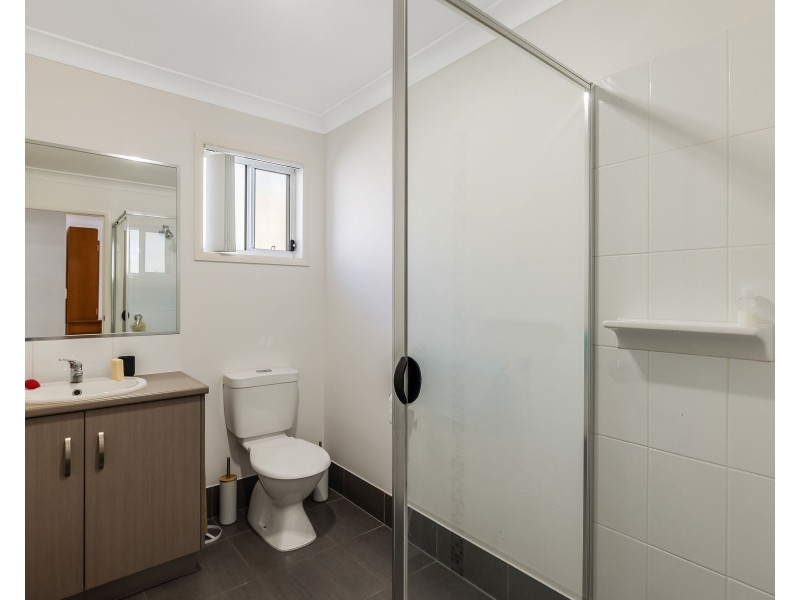 3/3B Gladstone Street, Newtown QLD 4350