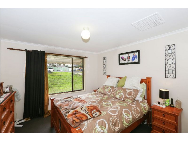 128 Main Street, Westbrook QLD 4350