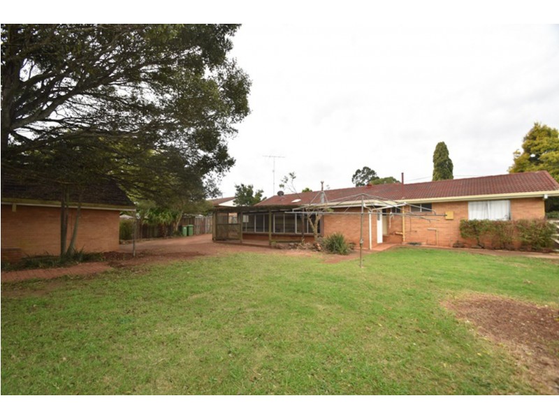 12 Brose Street, Drayton QLD 4350