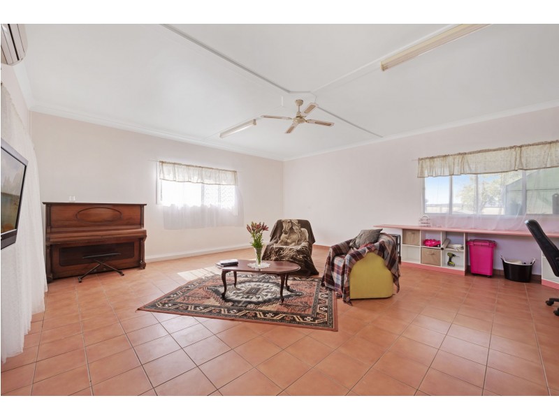 33 Moore Road, Westbrook QLD 4350