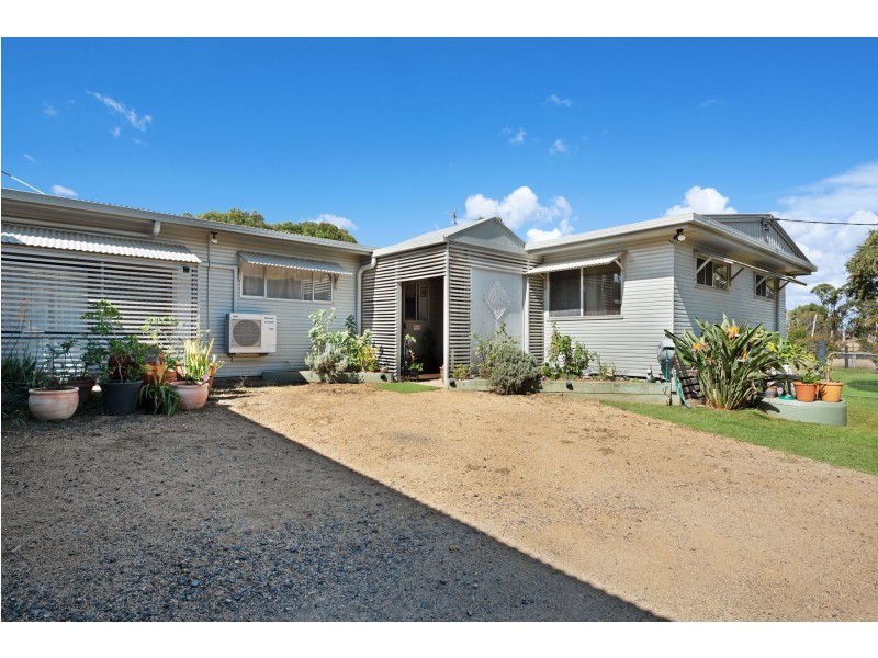 33 Moore Road, Westbrook QLD 4350