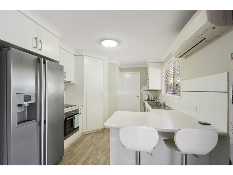 215 Nelson Street, Kearneys Spring QLD 4350