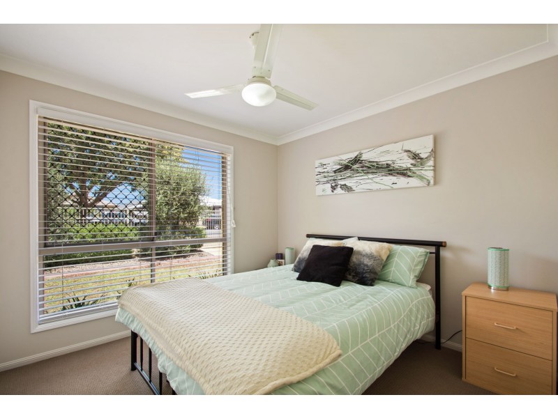 215 Nelson Street, Kearneys Spring QLD 4350