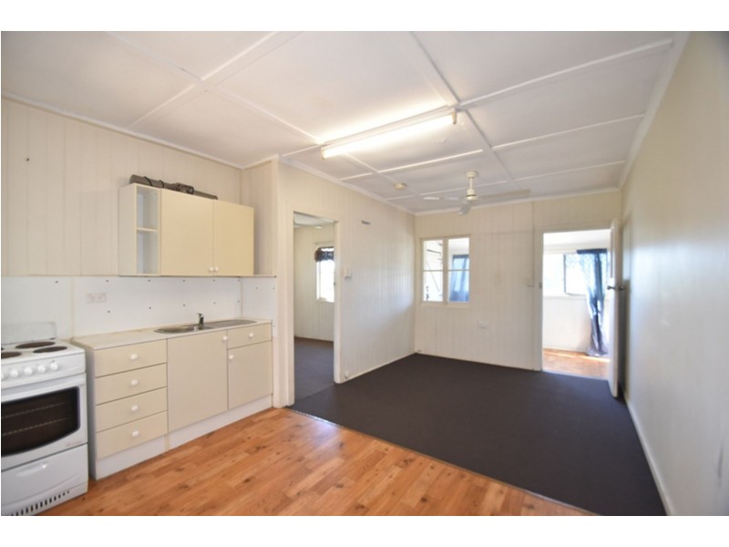 4/21 West Street, Newtown QLD 4350