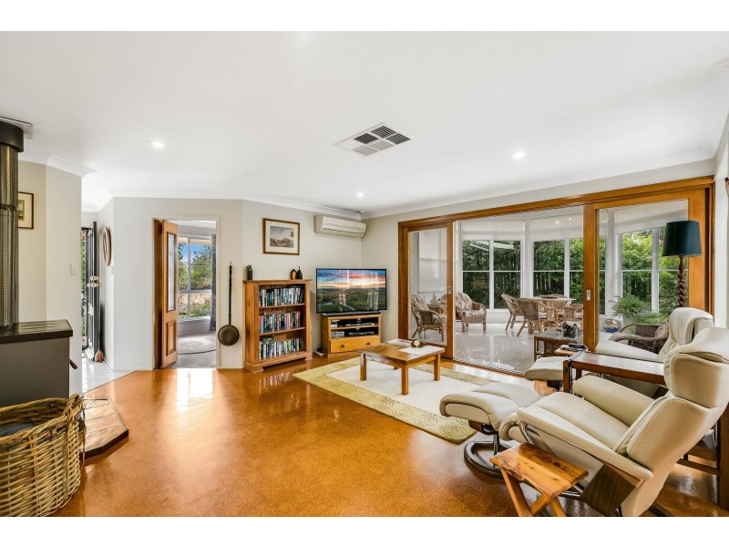 286 Hursley Road, Glenvale QLD 4350