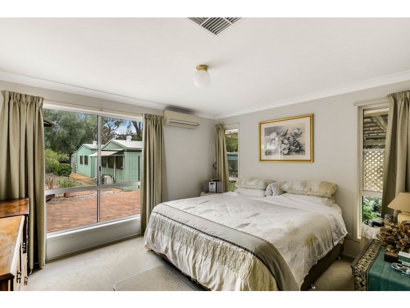 286 Hursley Road, Glenvale QLD 4350