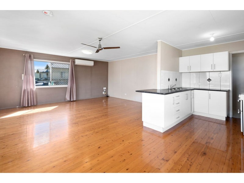 18 John Street, Goombungee QLD 4354