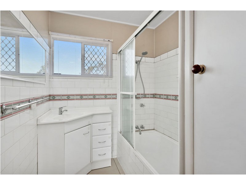 18 John Street, Goombungee QLD 4354
