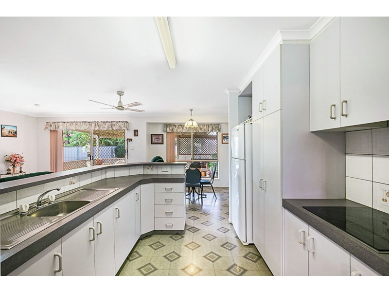 1 Black Court, Wilsonton QLD 4350