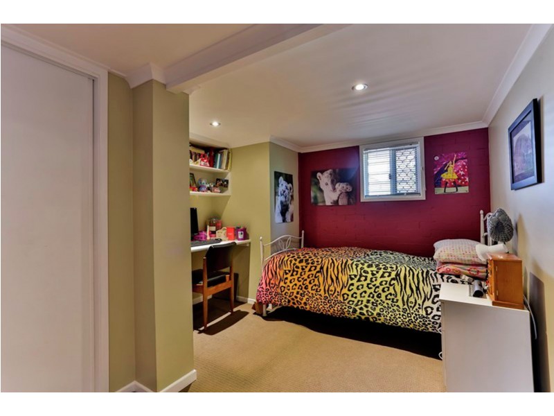 50 Alford Street, Mount Lofty QLD 4350