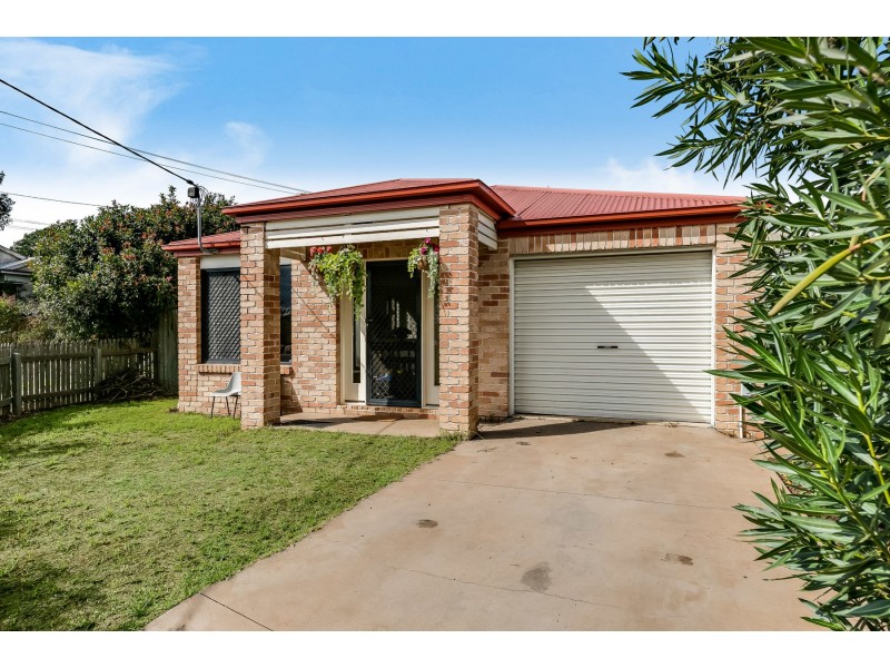 1/2 Swallow Court, Newtown QLD 4350
