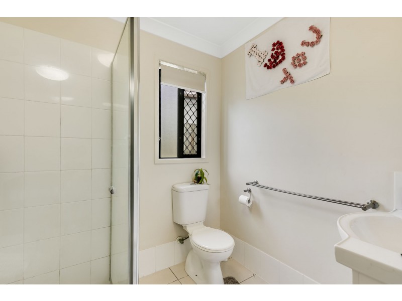 1/2 Swallow Court, Newtown QLD 4350